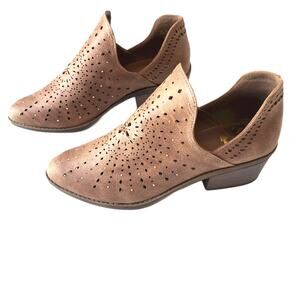 Fergalicious Wyatt  Ankle Women's Boot Sz 5.5M Festival Boho Western Perforated